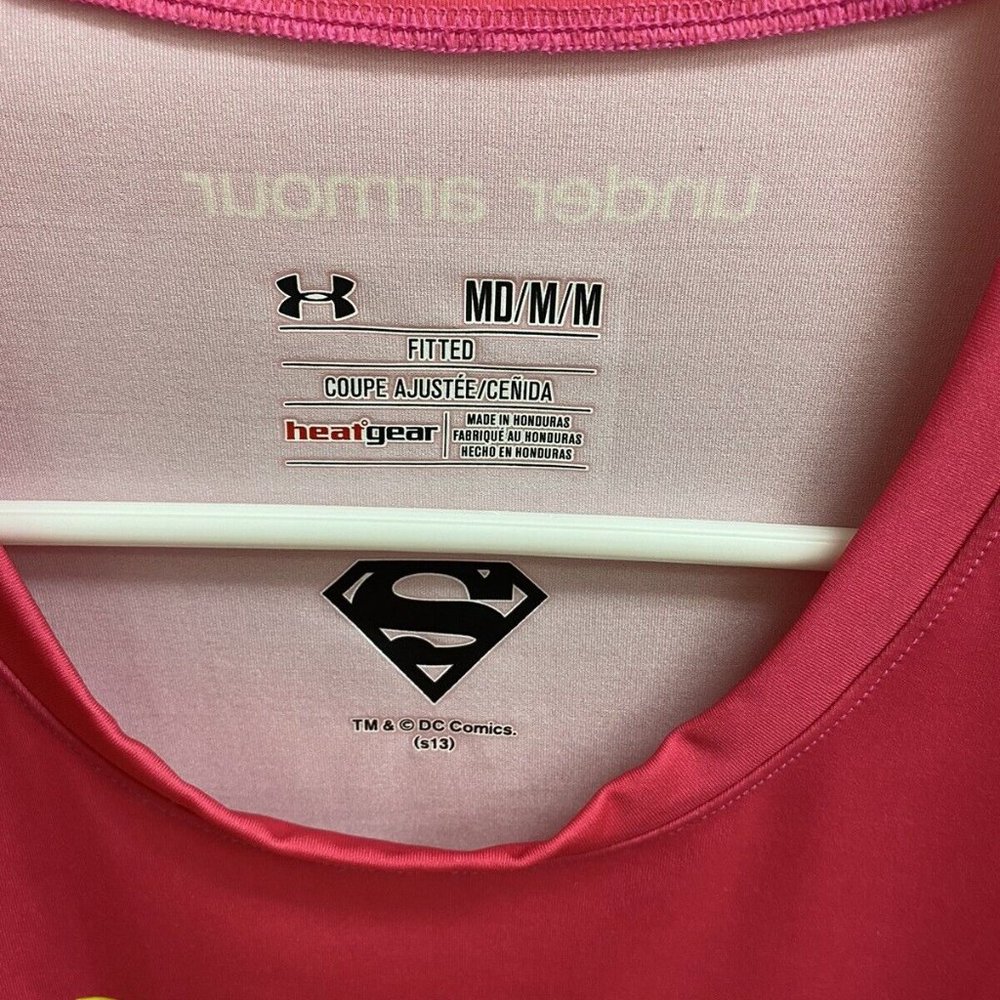 Under Armour Women's Superman Hot Pink Heat Gear Shirt Size M - Picture 2 of 4